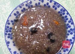 桑葚枸杞红枣小米粥的做法图解2
