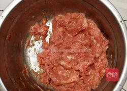 油炸丸子的做法图解1