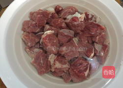 土豆炖牛肉的做法图解1