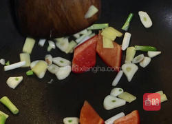 荷兰豆炒腊味的做法图解7