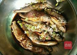 干炸小黄鱼的做法图解2