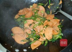 辣椒炒火腿肠的做法图解4