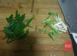 葱油拌面的做法图解1