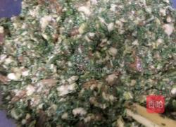 荠菜猪肉饺子的做法图解3