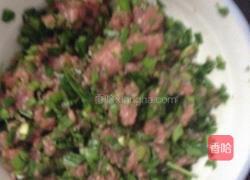 韭菜猪肉锅贴的做法图解3