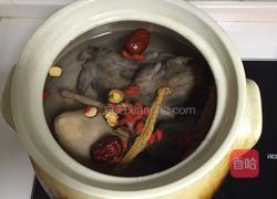 斑鸠乳鸽汤的做法图解3