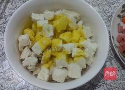 彩蔬炒馒头的做法图解2