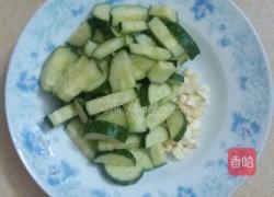 腌蒜香黄瓜的做法图解2