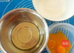 美人纹蛋糕卷的做法图解2