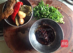 藿香鲫鱼的做法图解1