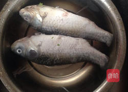 藿香鲫鱼的做法图解3