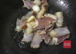 大蒜炒腊肉的做法图解5