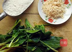 菠菜鸡蛋疙瘩汤的做法图解1