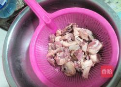 椒香啤酒鸭的做法图解1