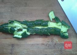 油条拌黄瓜的做法图解1