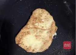 Illustration of how to make golden cumin steamed bun slices 6