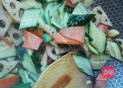 瓜片莲藕炒鸡蛋的做法图解5