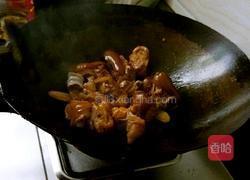 花生焖猪脚的做法图解2