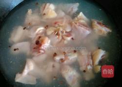 红烧鸡翅根的做法图解1