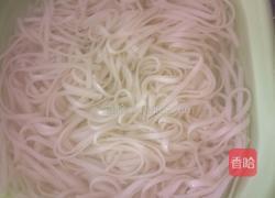 尖椒鸡蛋打卤面的做法图解1