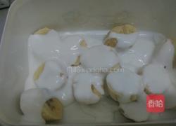 香蕉酸奶沙拉的做法图解2