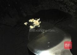 胡萝卜肉松炒面条的做法图解5