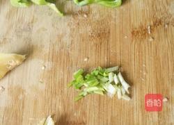 青椒木耳炒肉丝（一人份）的做法图解1