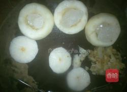 冰糖炖梨的做法图解2