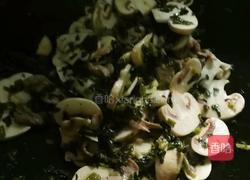 倒笃菜肉片炒平菇的做法图解5
