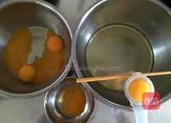 戚风蛋糕8寸的做法图解2