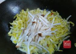 白菜炒鸡腿菇的做法图解5