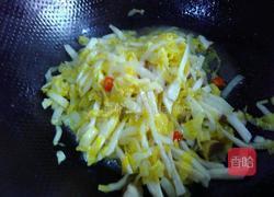 白菜炒鸡腿菇的做法图解6