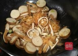 辣菜炒豆腐卷的做法图解4