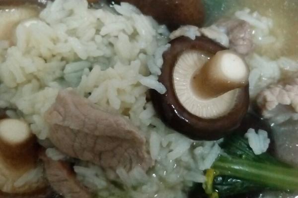 香菇青菜瘦肉粥