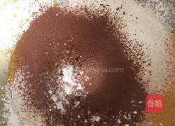 可可纸杯蛋糕的做法图解5