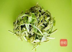 香椿摊鸡蛋的做法图解1