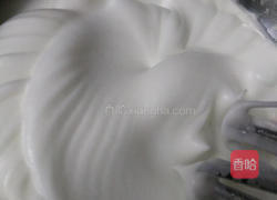 双色可可蛋糕卷的做法图解3