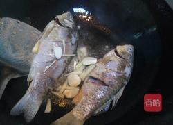 鲫鱼养颜汤的做法图解6