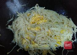 金针菇炒鸡蛋的做法图解6