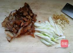 大葱爆牛蹄筋的做法图解2