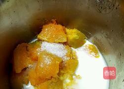 超级简单营养奶香南瓜羹的做法图解3