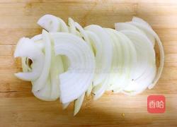 圆葱炒牛肉片的做法图解1
