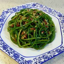 手撕蒜薹的做法[图]