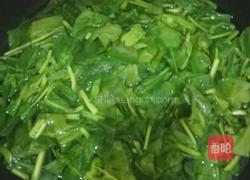 蚝油菠菜胡萝卜丝的做法图解3