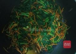 蚝油菠菜胡萝卜丝的做法图解10