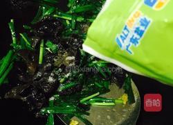 木耳韭菜炒鸡蛋的做法图解8