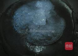 冰糖草莓的做法图解4