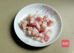 西芹炒肉的做法图解1