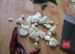 香肠炒花菜的做法图解3