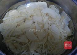 腊肉炒鲜笋的做法图解7